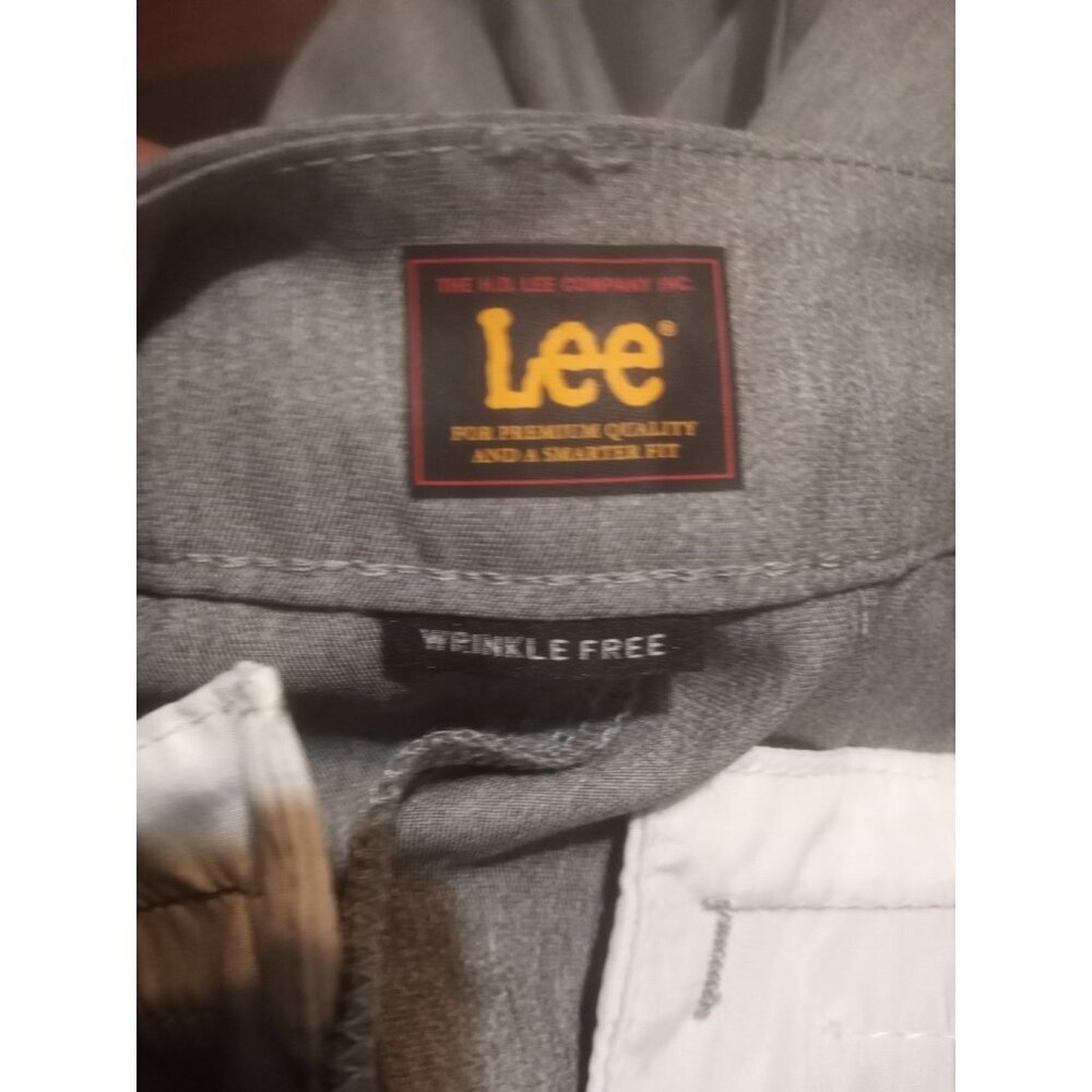 New Lee Women's Size 18 Gray Straight Leg Mid Rise Pants Wrinkle Free NWT - Picture 8 of 12